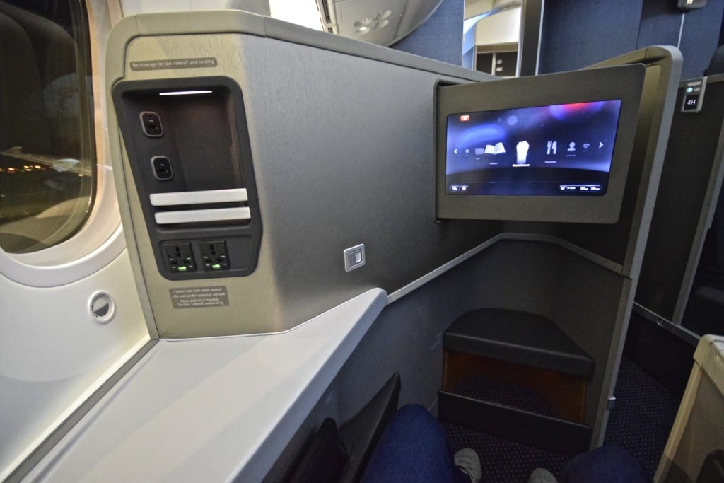 American 787 Dreamliner 