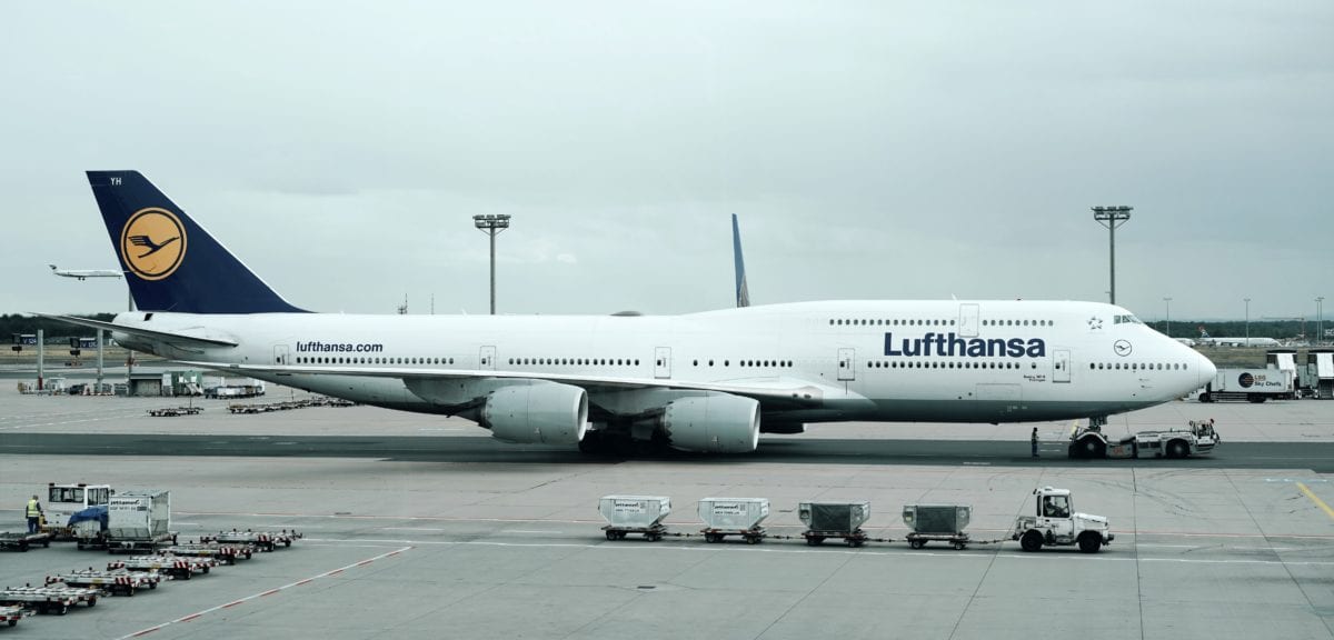 airlines ban airtags