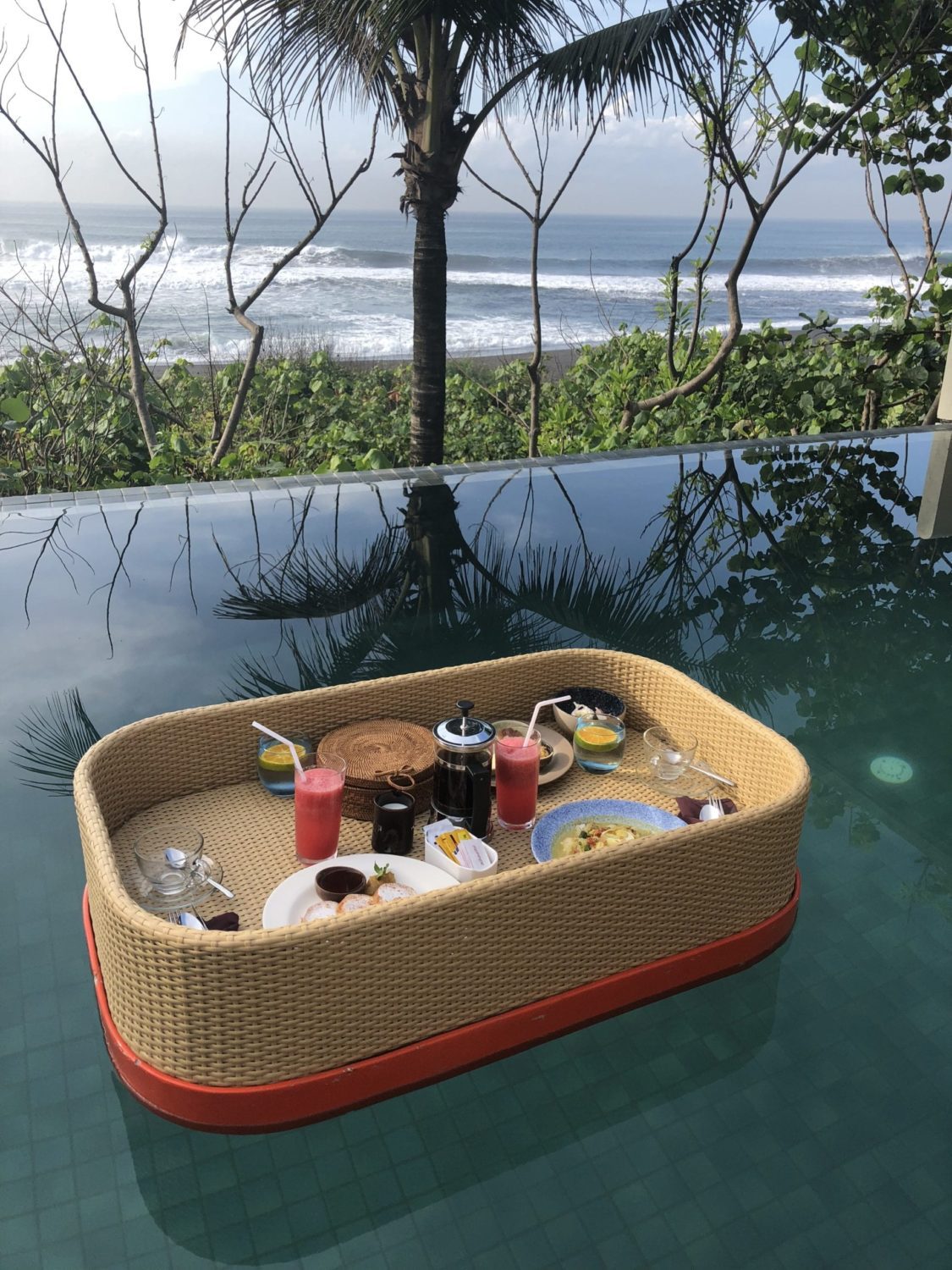 bali floating breakfast