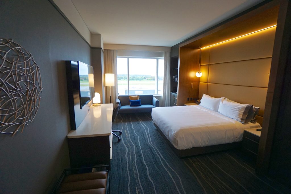 Review: After Cutting Amenities, InterContinental MSP Remains a Comfy Stay 59 InterContinental Minneapolis Airport room