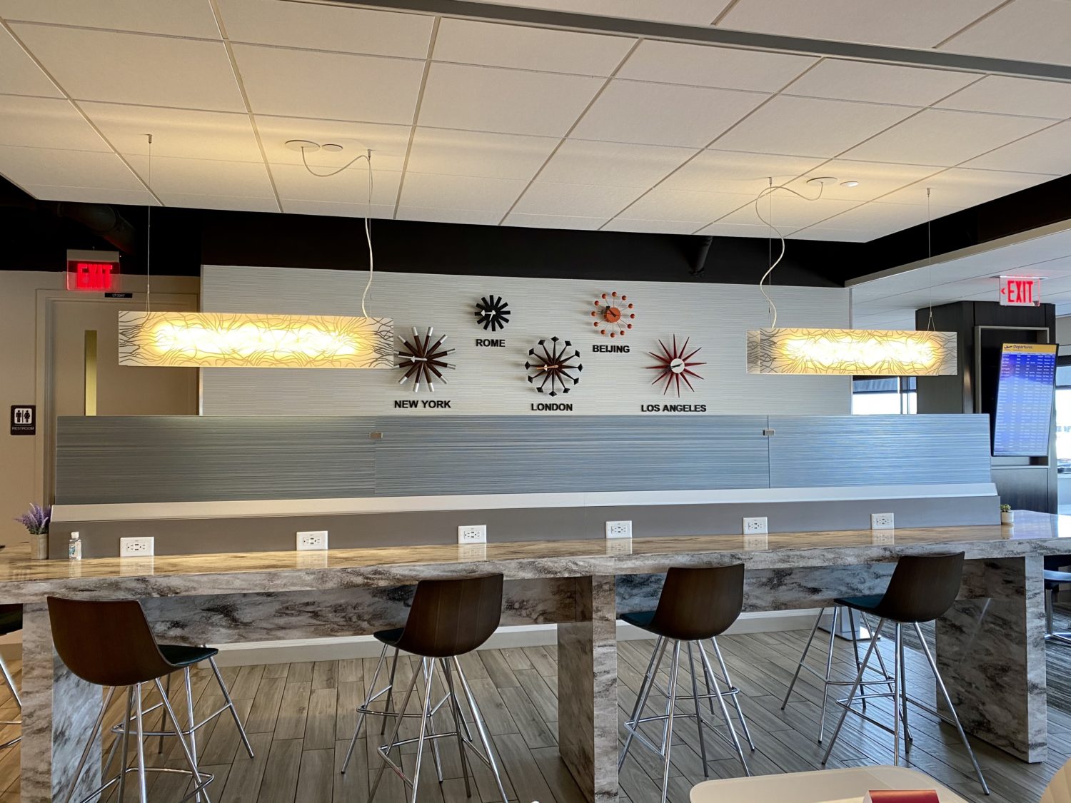 escape lounge MSP bar seating