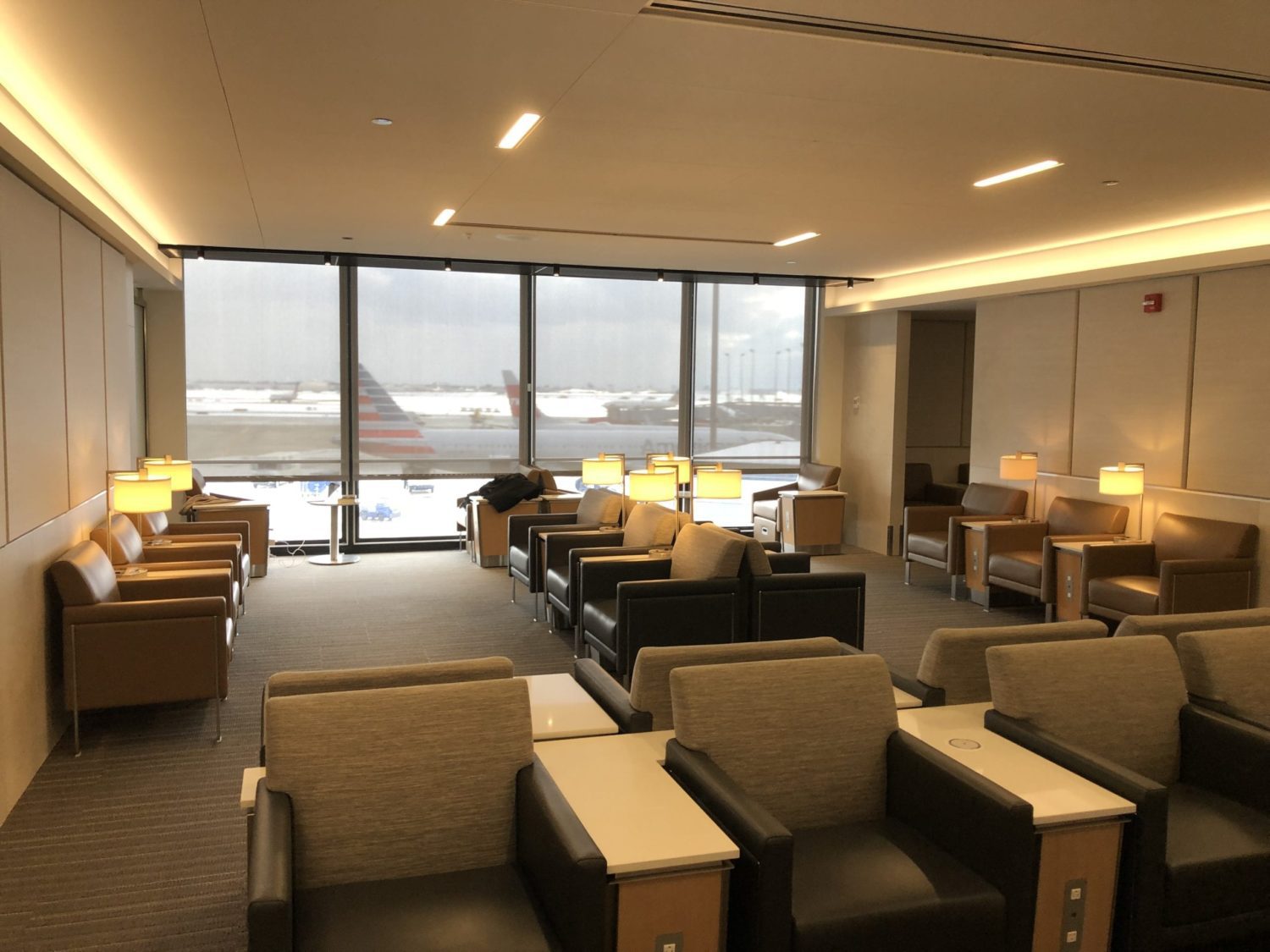 Chicago flagship lounge