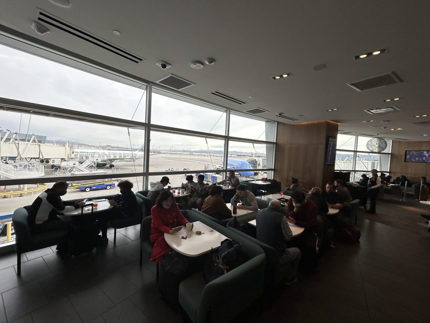 Centurion las vegas lounge tarmac views