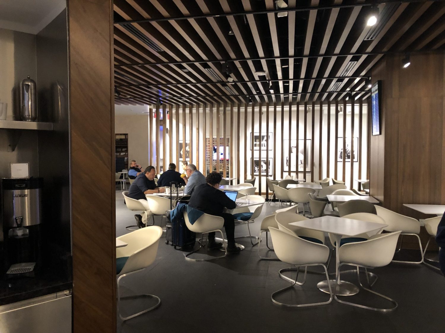 centurion lounge las vegas dining