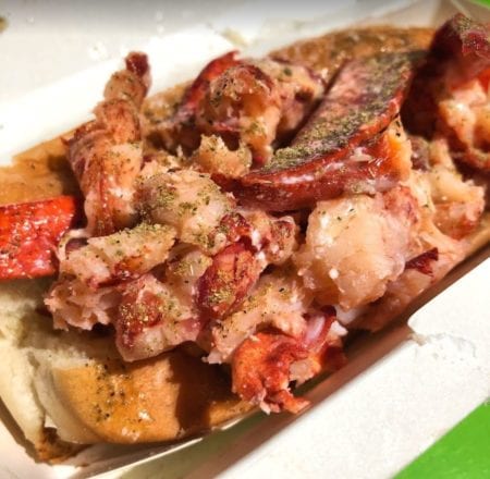 Step Into DUMBO, Brooklyn: How to Spend a Day in NYC's Hip Spot 4 luke's lobster roll