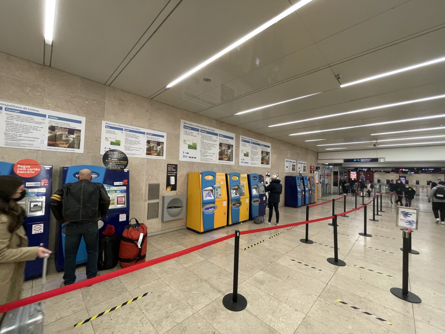 Lisbon subway fare machines