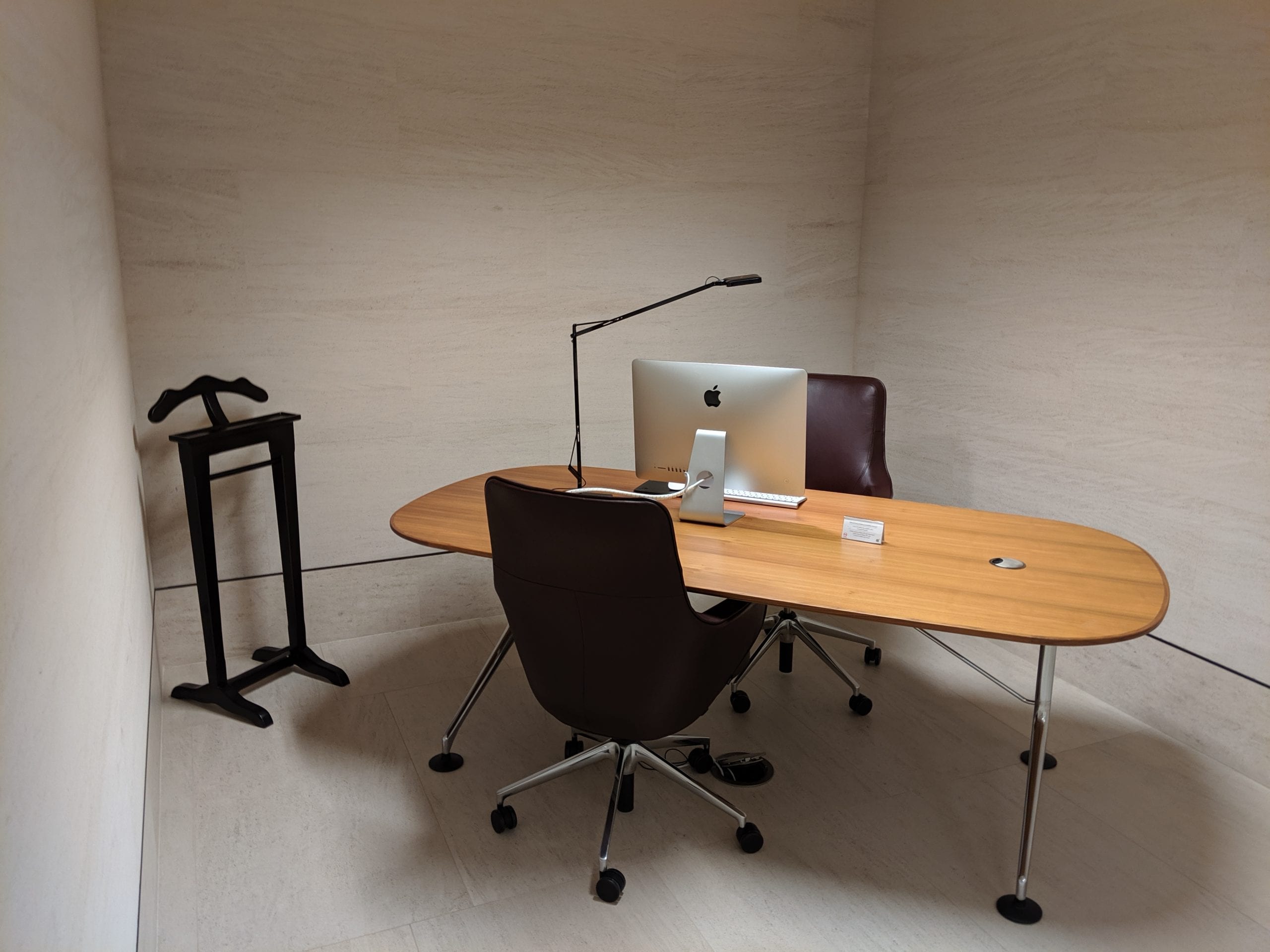 qatar airways al safwa office