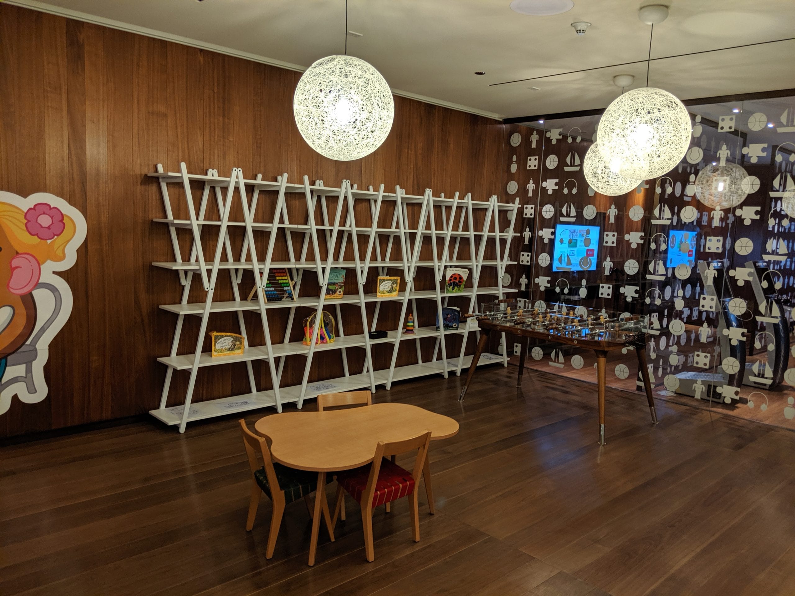 al safwa first class lounge