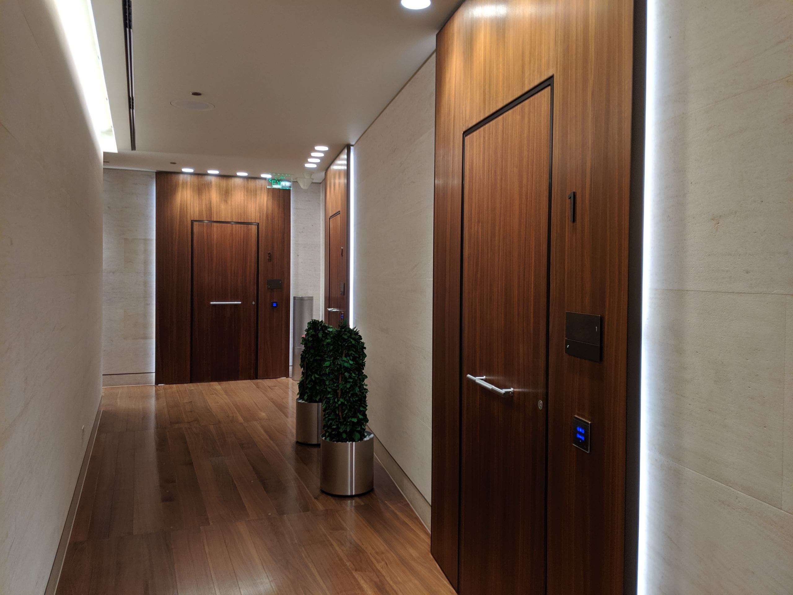 qatar airways al safwa lounge