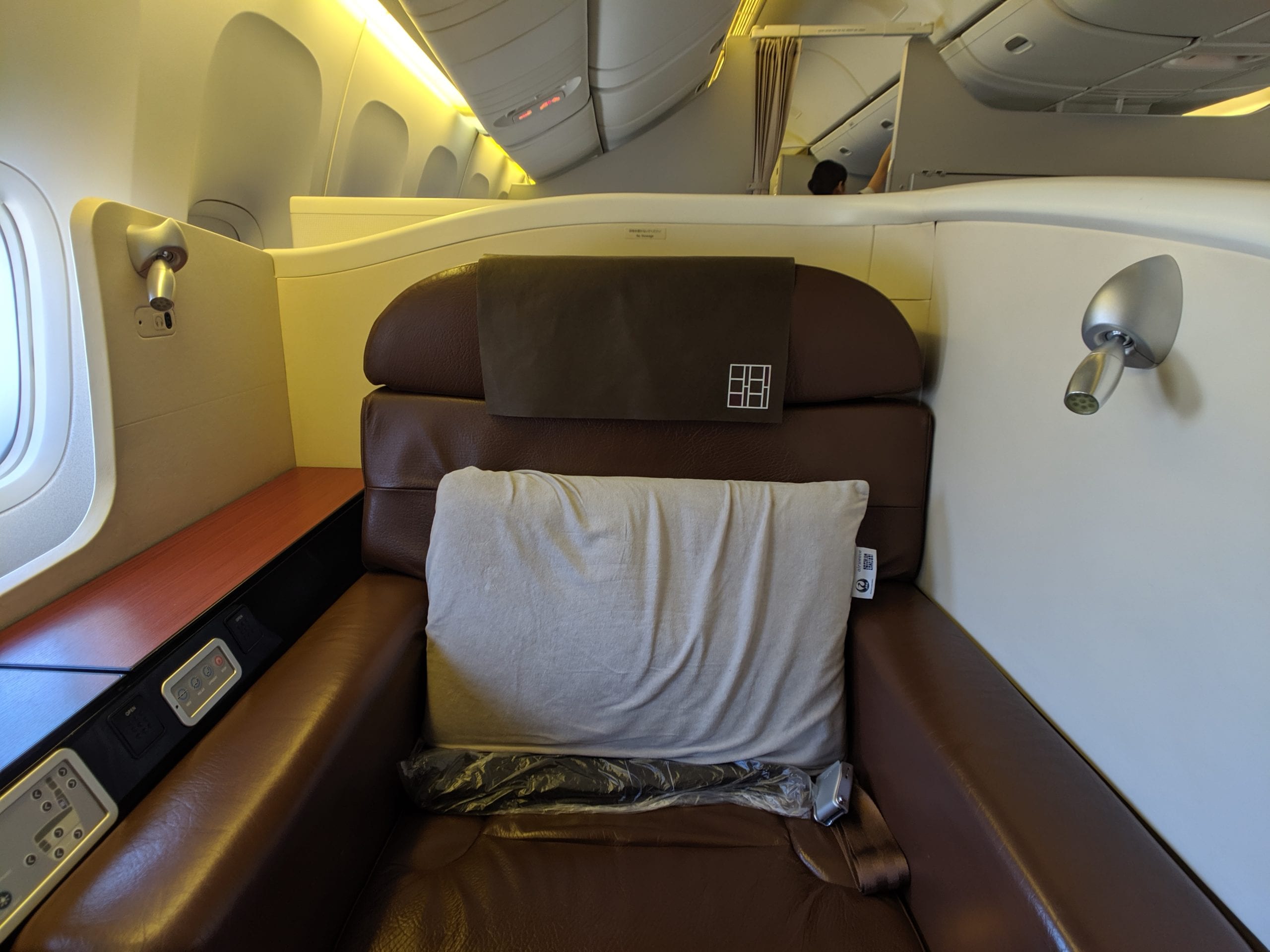 japan airlines first class seat