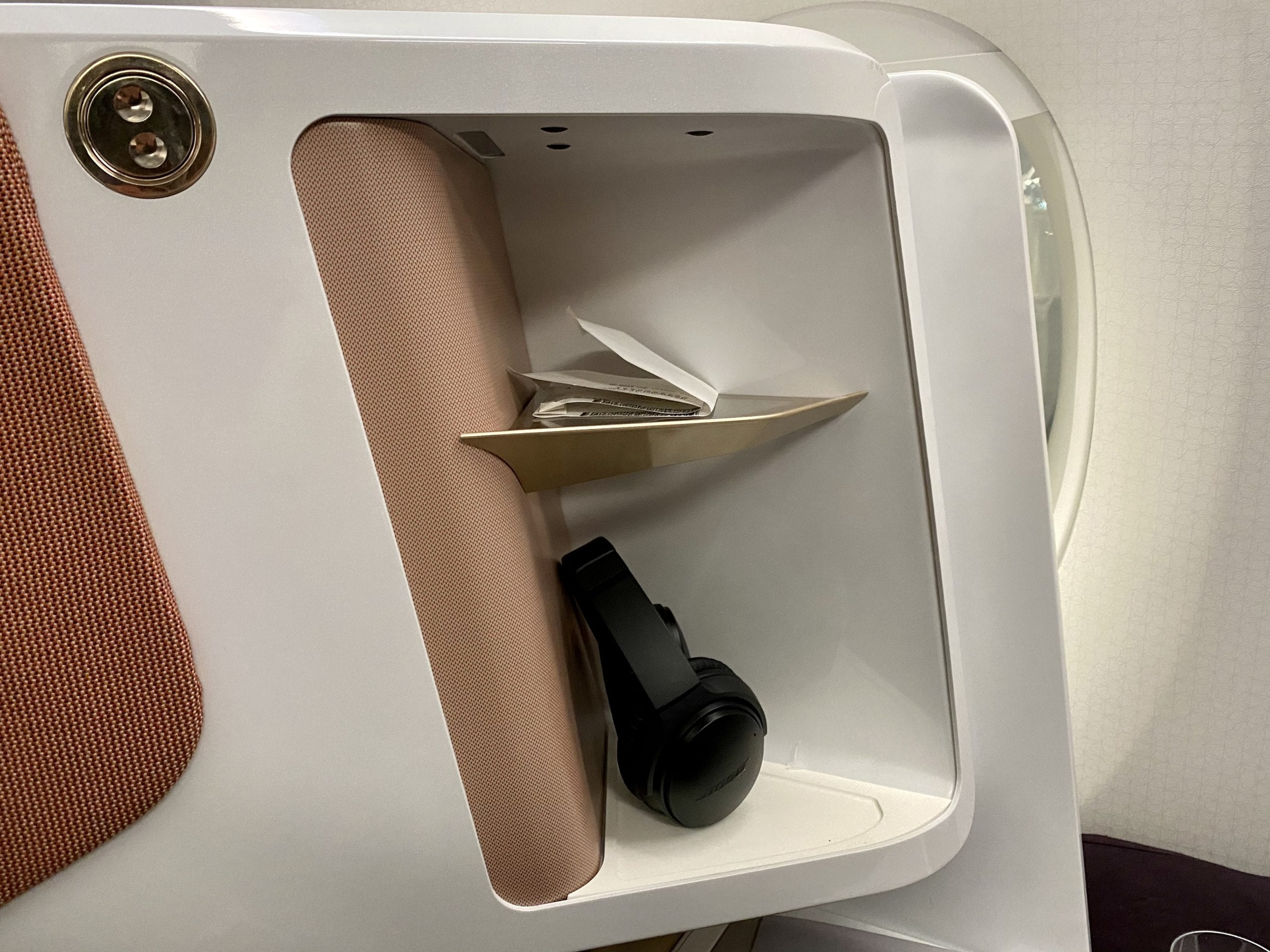 virgin atlantic upper class seat storage
