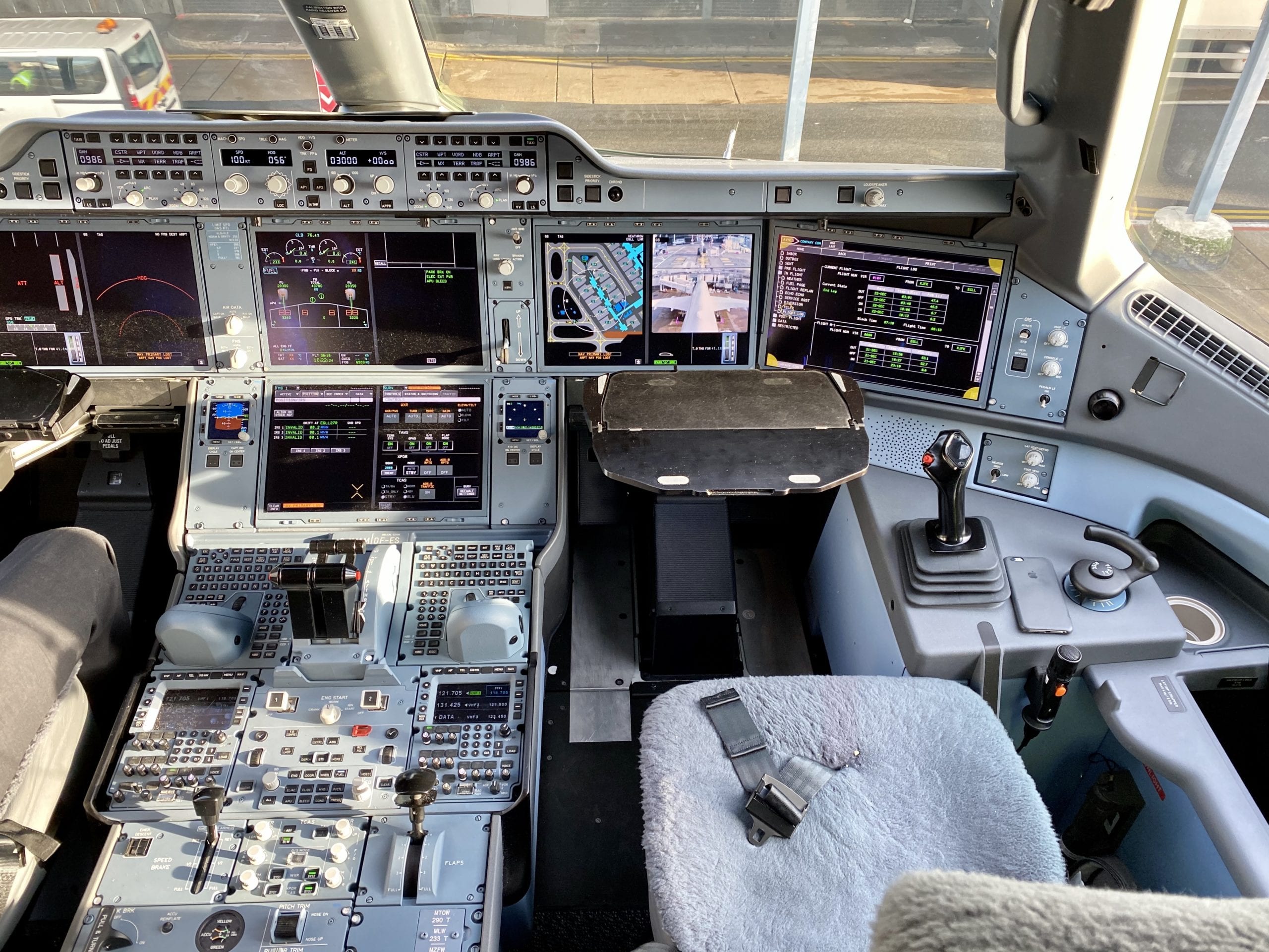 virgin atlanitc cockpit