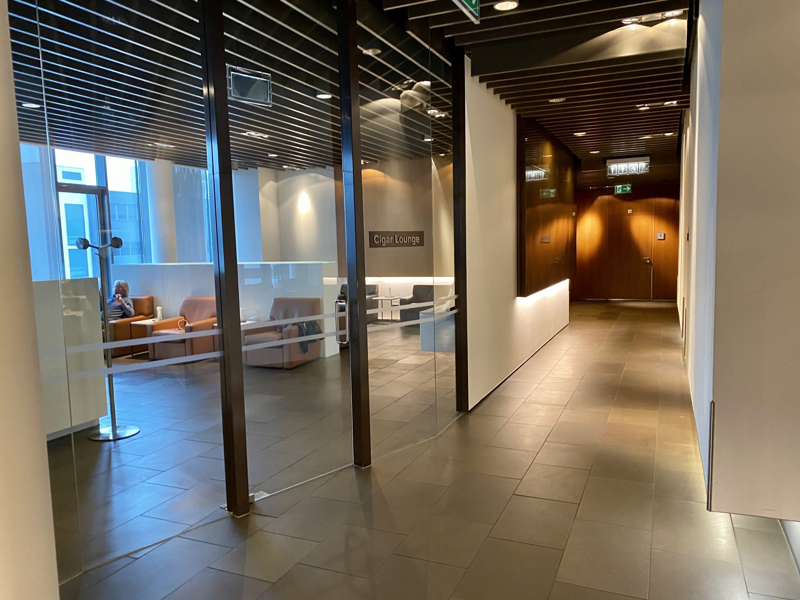 Lufthansa first class terminal cigar bar