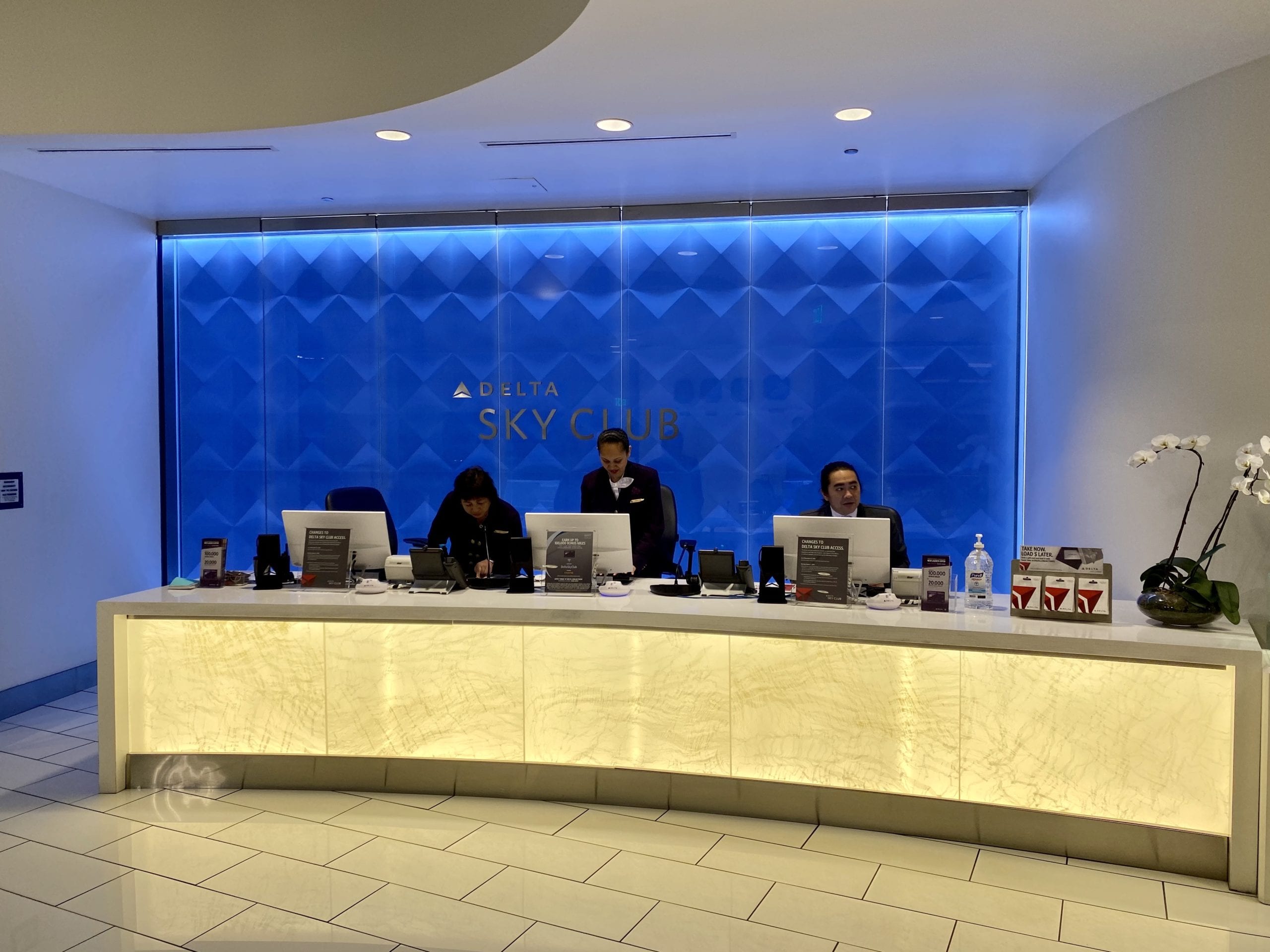 delta sky club seattle entrance