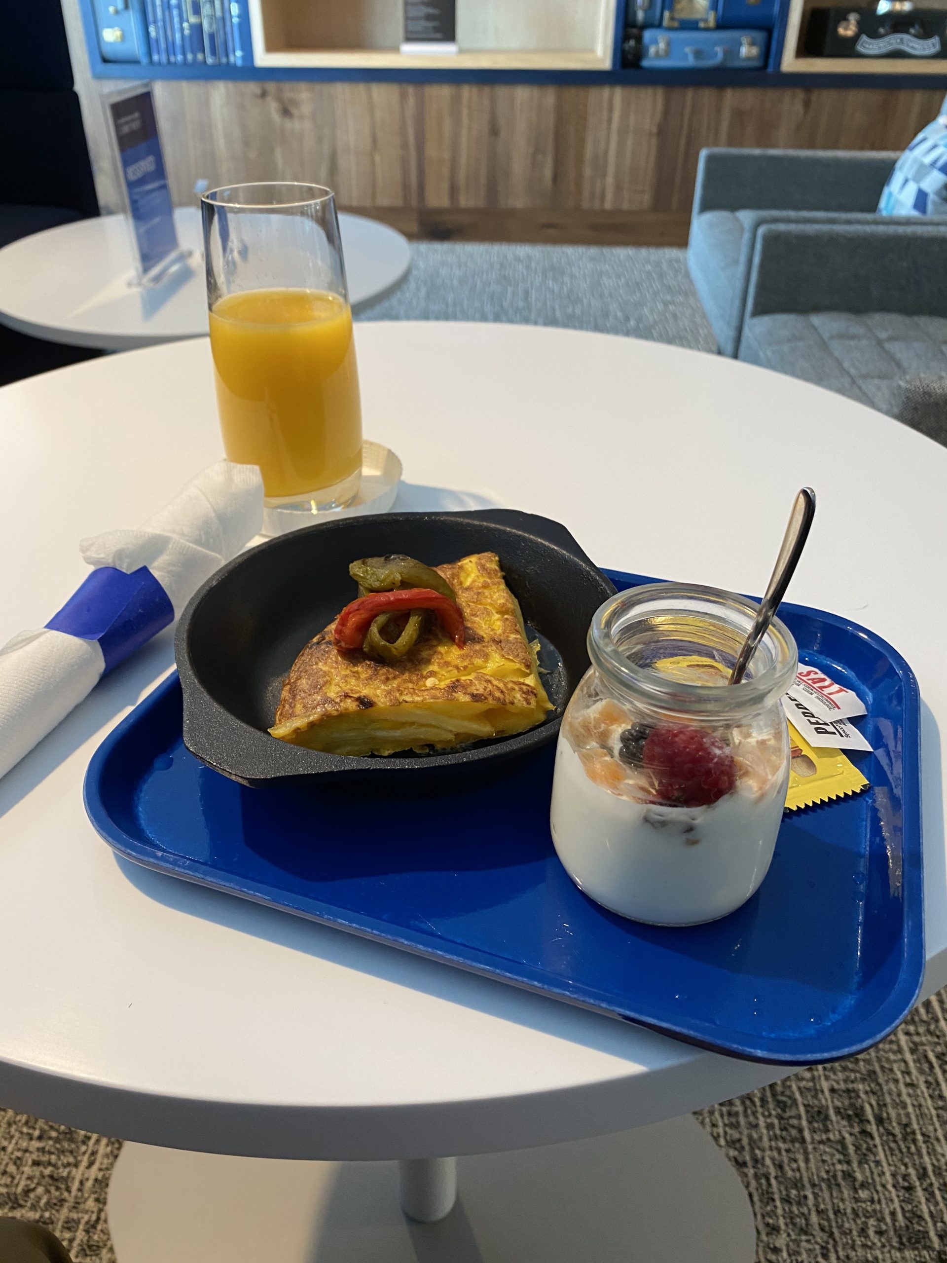 denver centurion lounge food