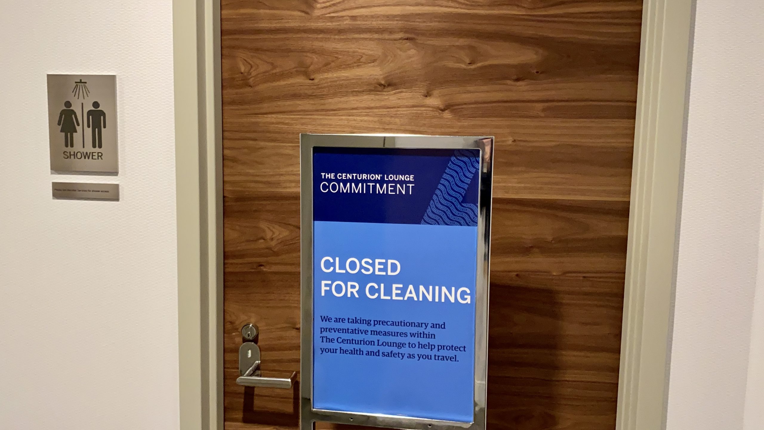 denver centurion lounge showers