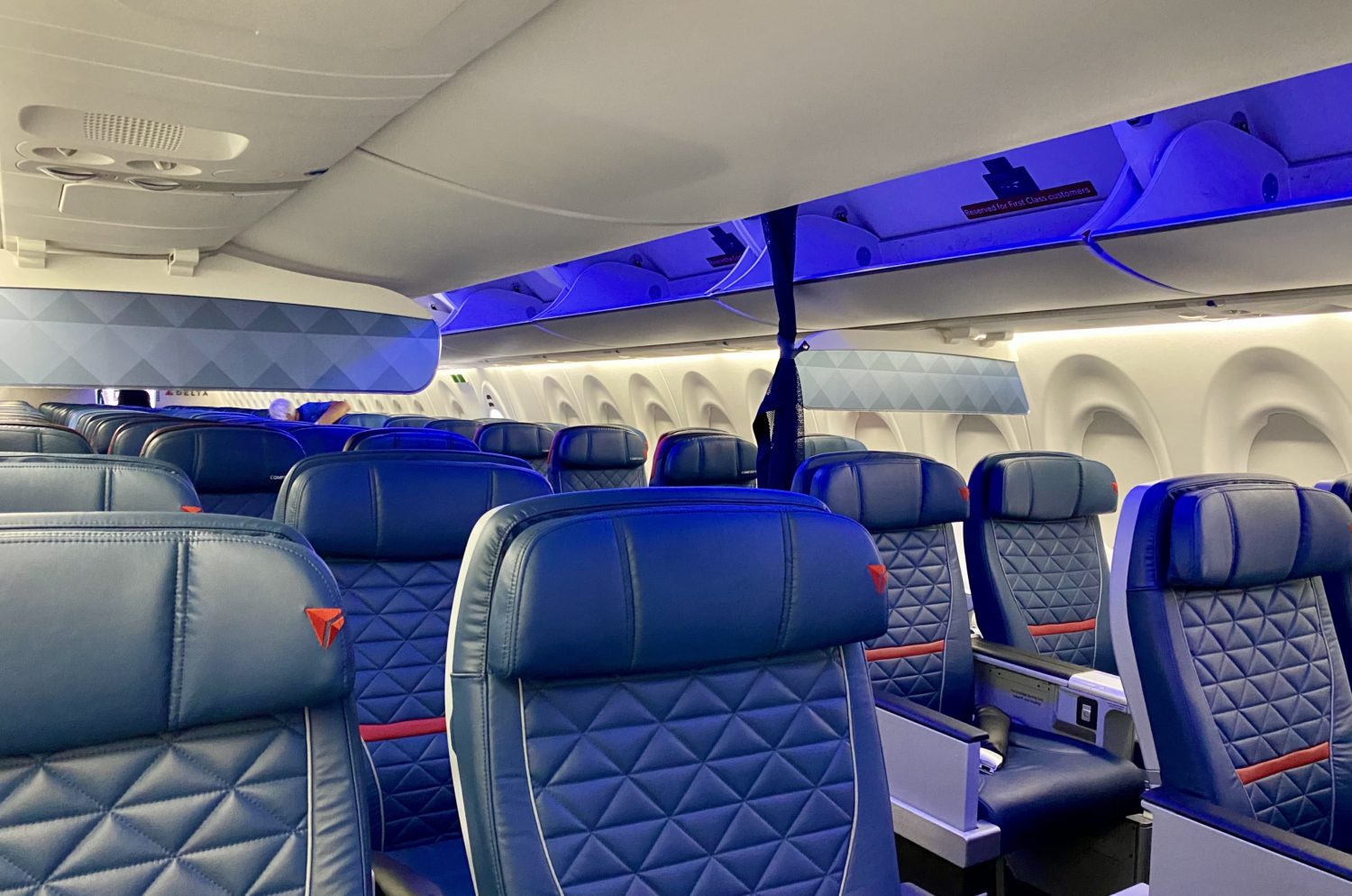 delta first class seats