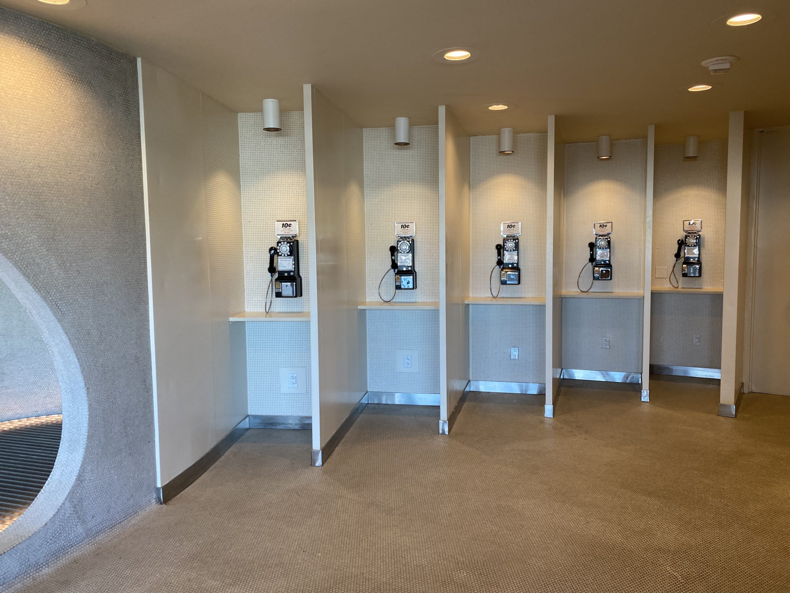 twa hotel payphones