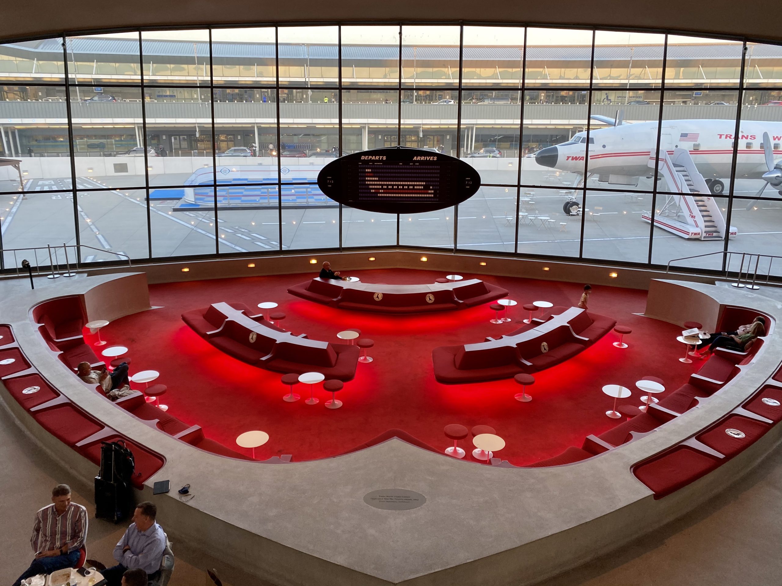 twa hotel lounge
