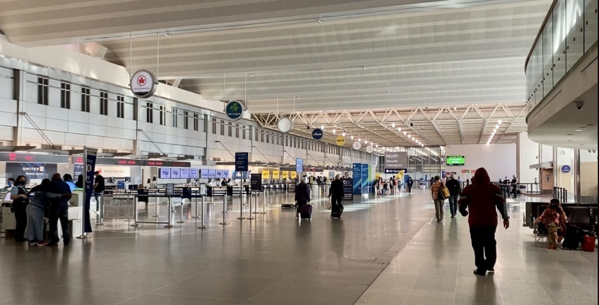 Minneapolis Airport ticketing counters