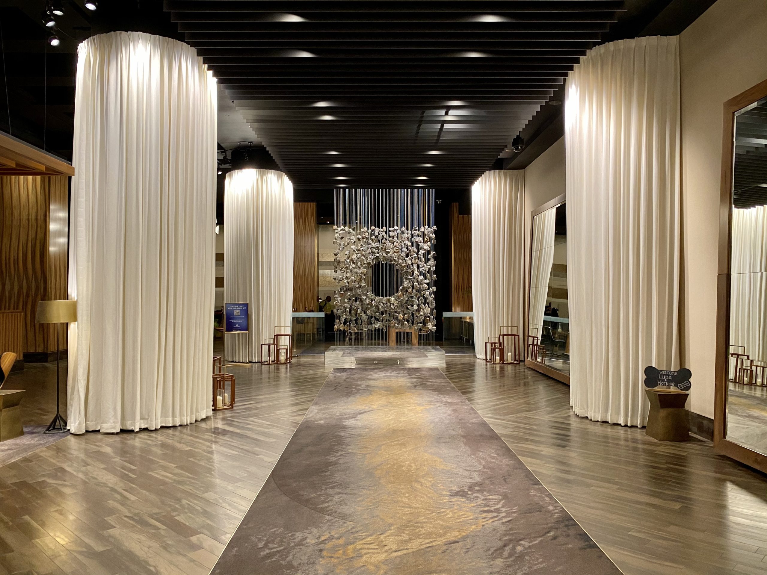 delano las vegas lobby