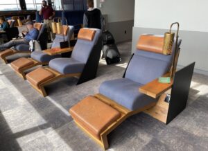 alaska lounge seattle