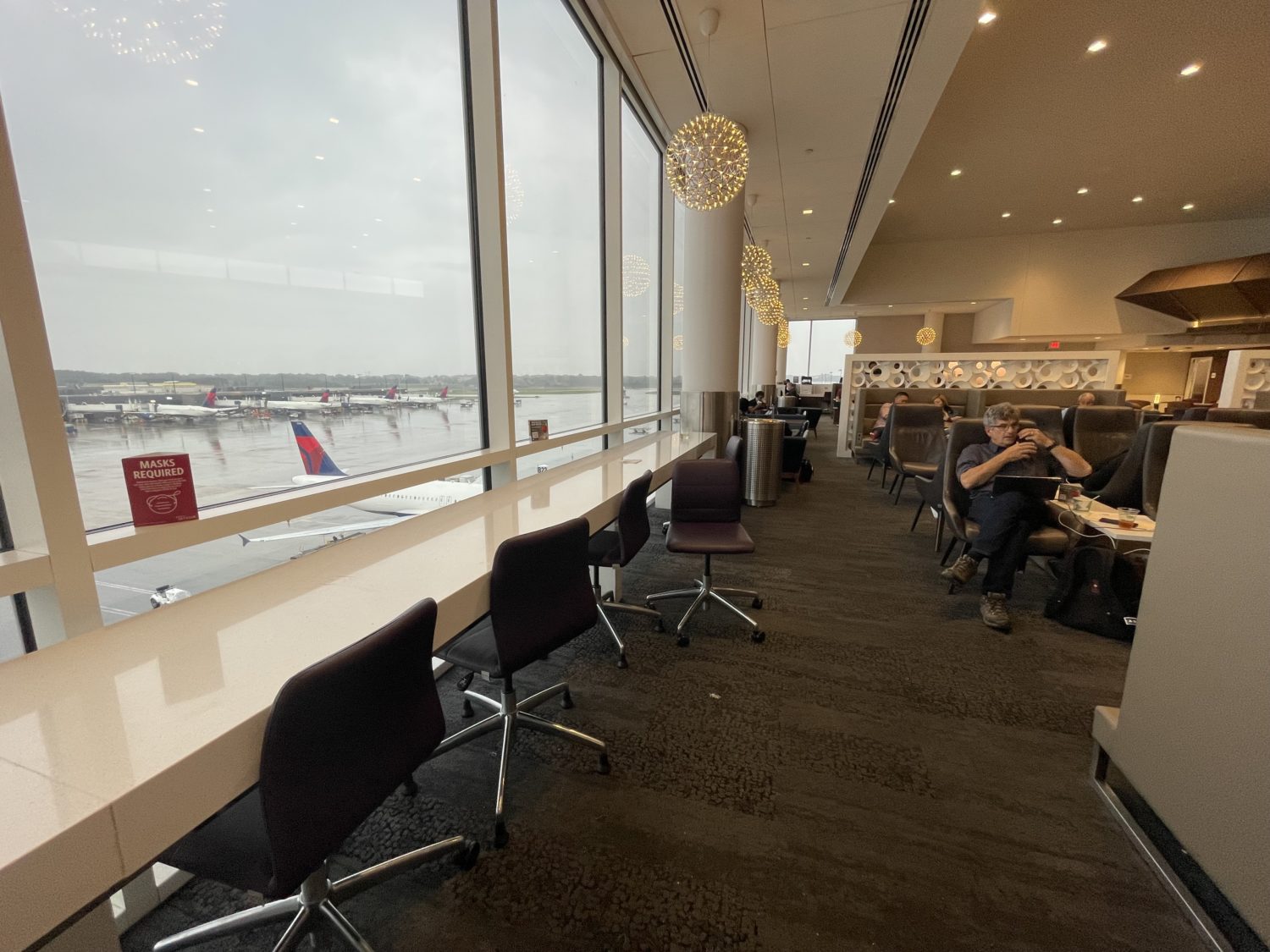 Atlanta Delta Sky Club window view