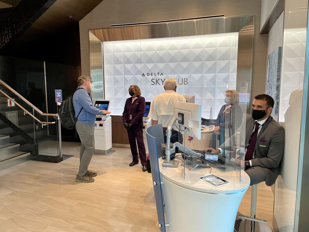 Delta Sky Club Fort Lauderdale entryway