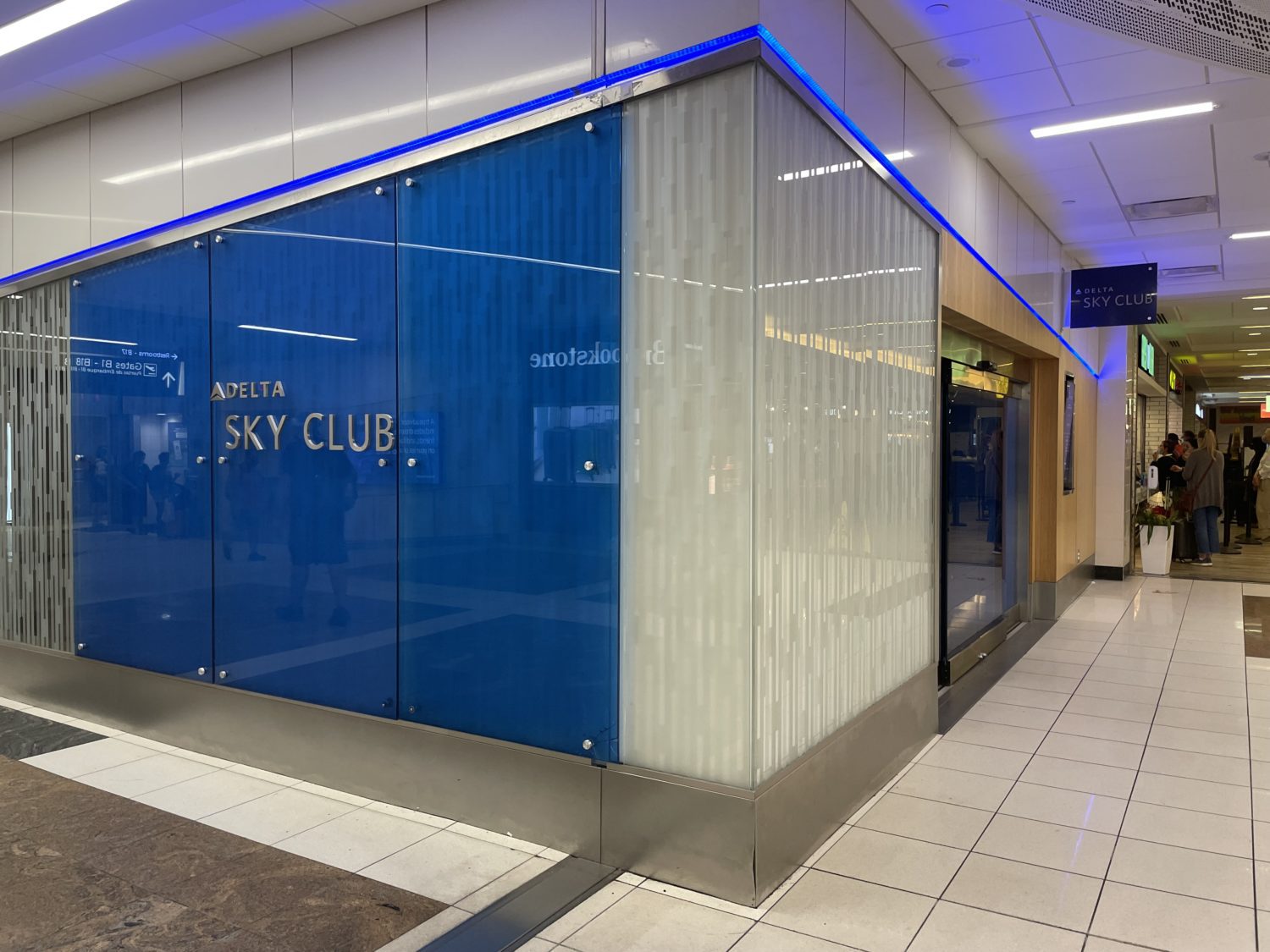Lounge Review: Inside Delta's Flagship Sky Club Lounge in Atlanta 2 Atlanta Delta Sky Club