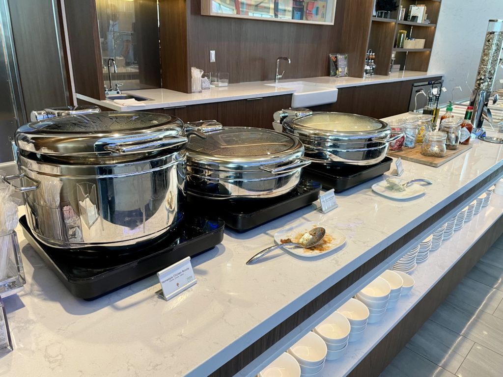 Delta Sky Club Fort Lauderdale food