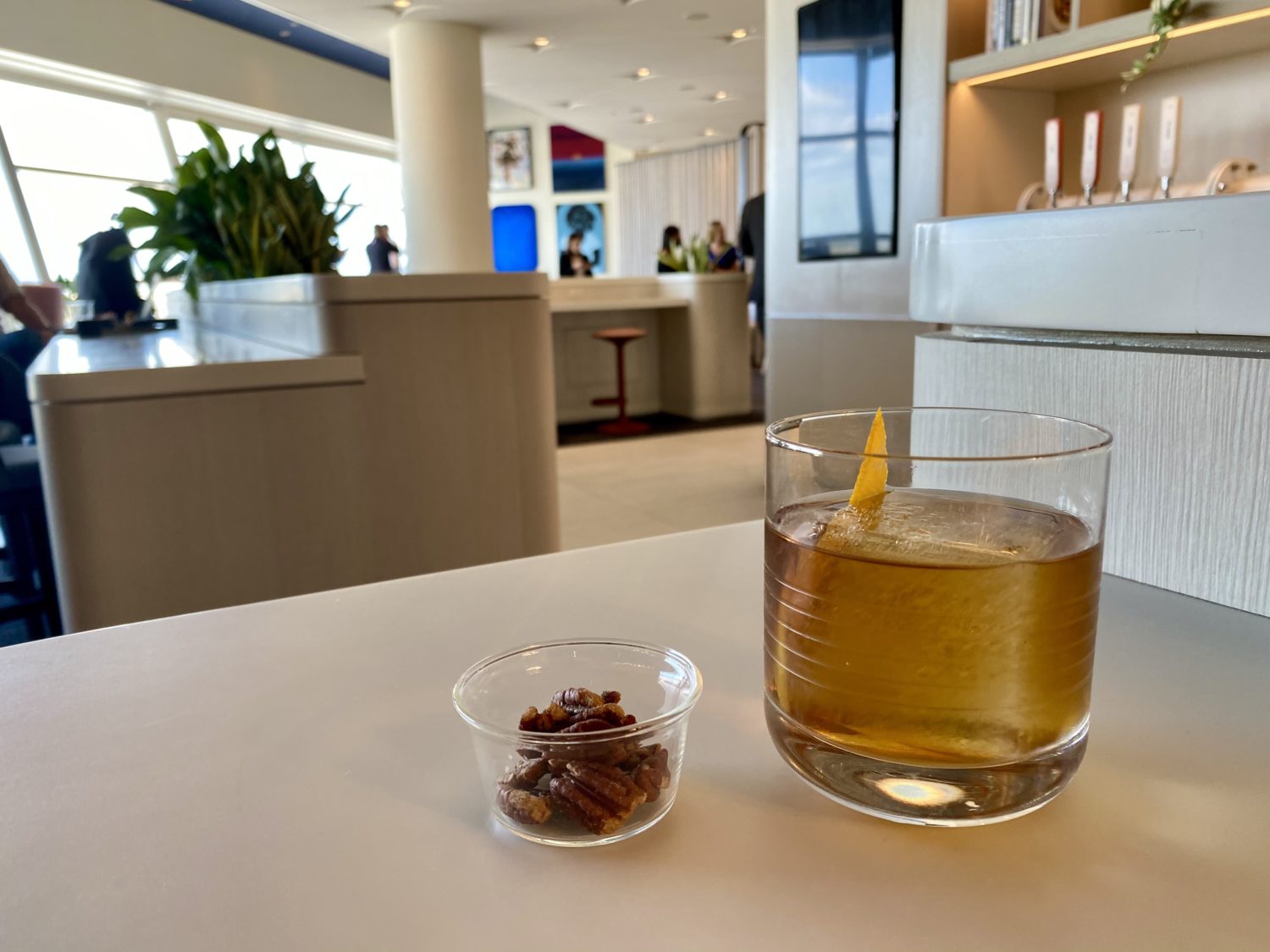 capital one lounge dallas drink