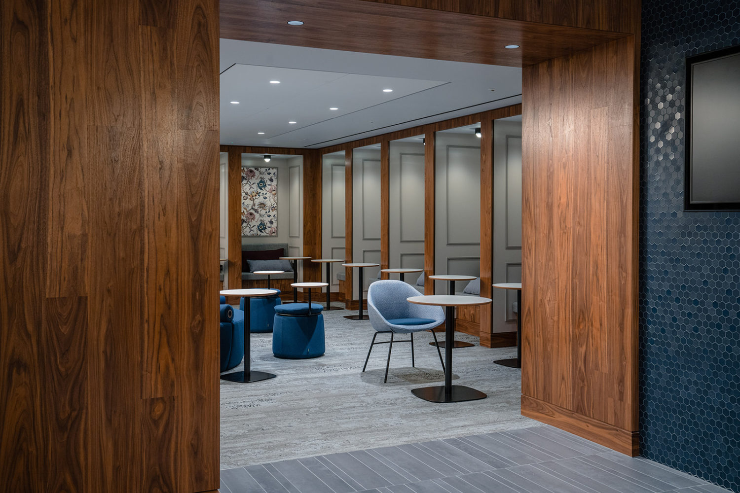 centurion lounge london heathrow