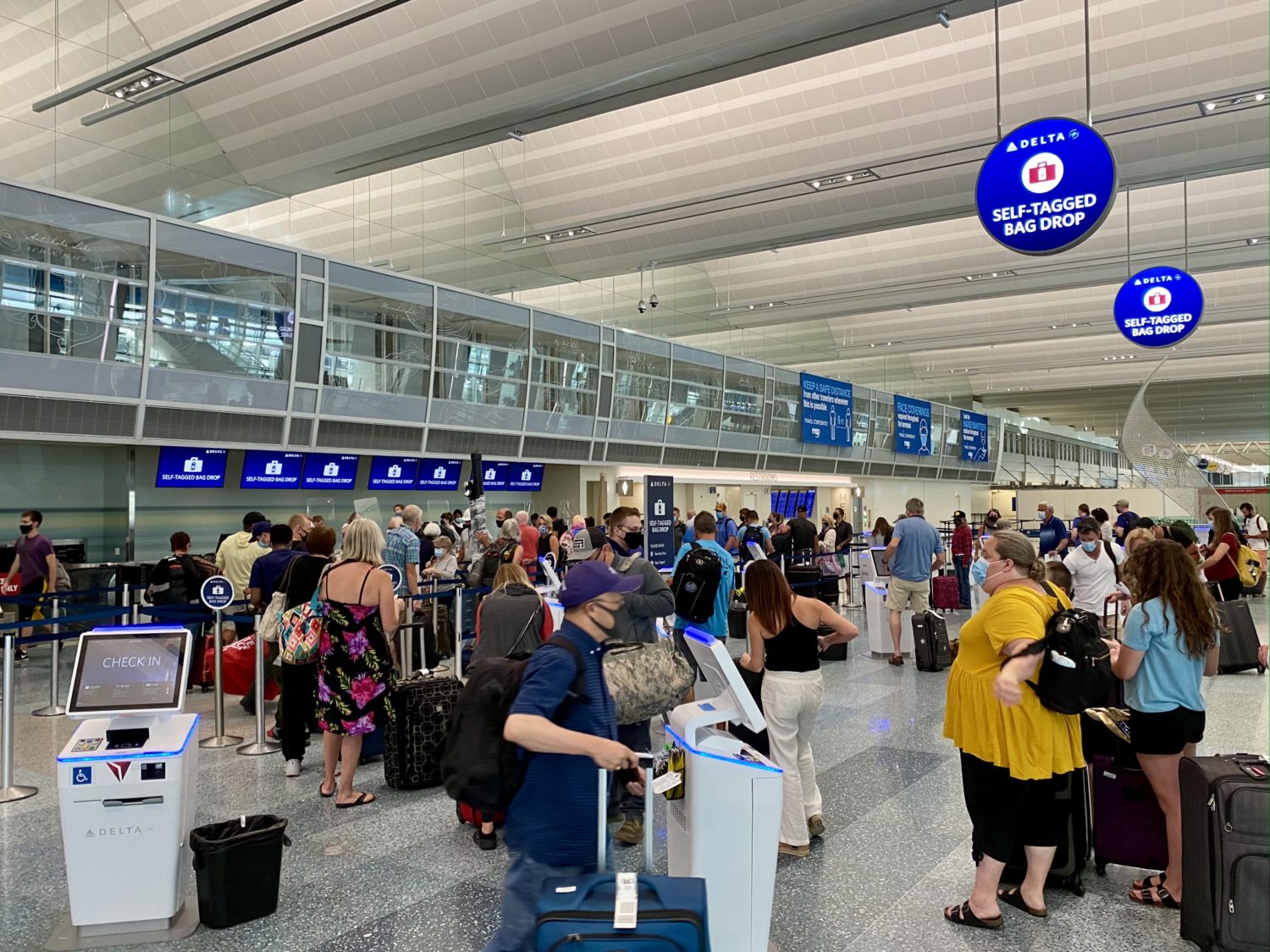 Travel Tips to Survive the Hectic Holiday Travel Season 13 airport long lines