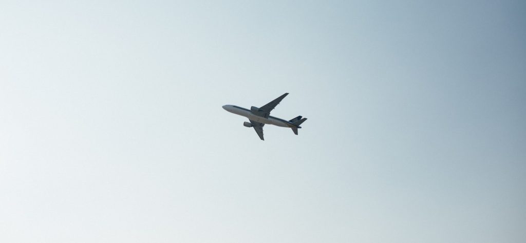 Want to Know When to Book Flights? New Google Flights Data Can Help 1 Airplane