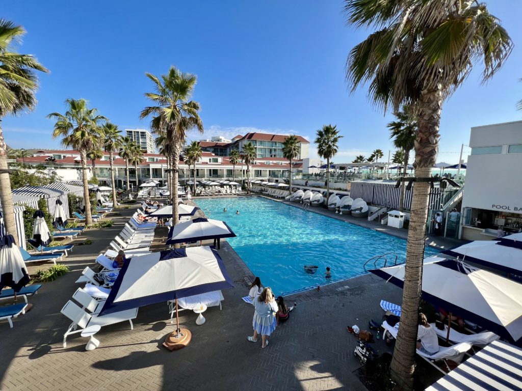 hotel del coronado pool area