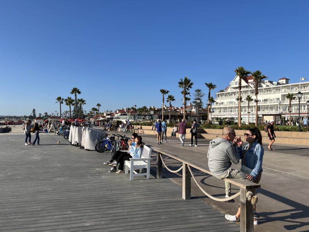 hotel del coronado beach boardwalk