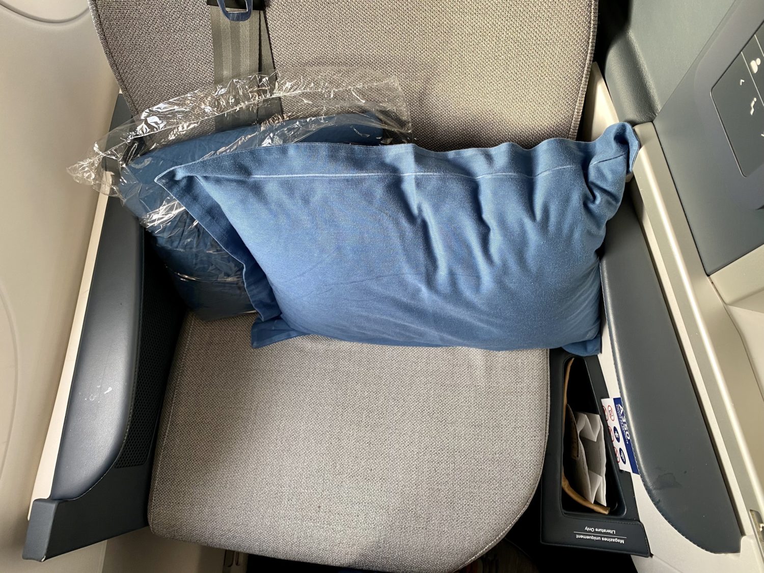 air france business class bedding