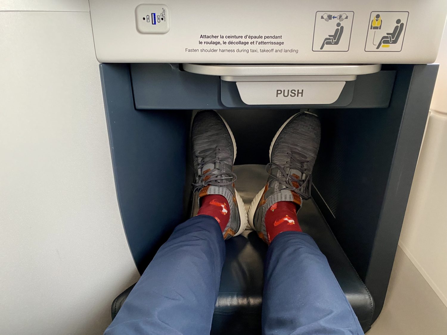air france business class footwell