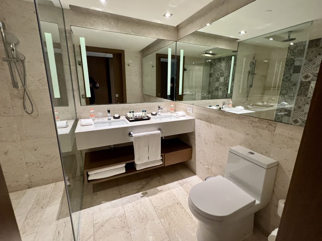 hyatt ziva cancún club room