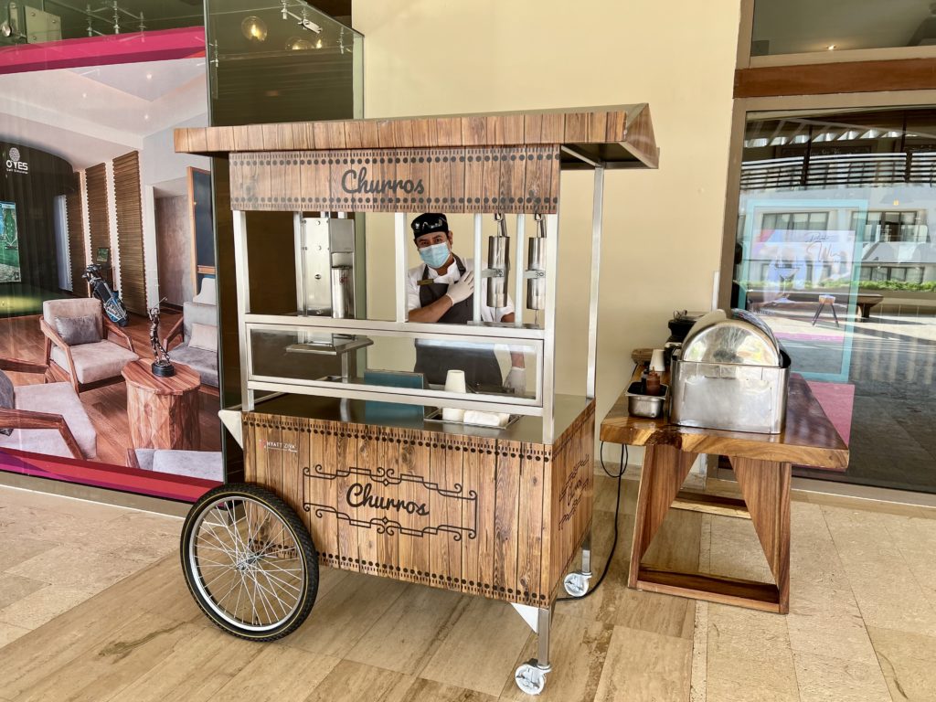 hyatt ziva cancún churro stand