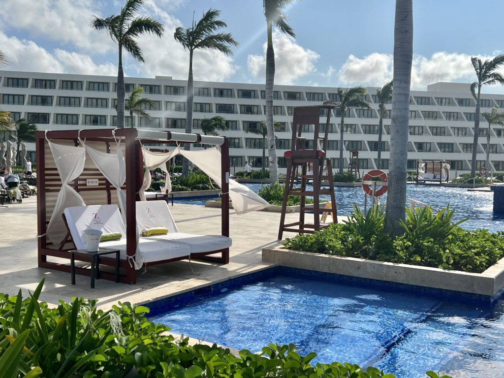 hyatt ziva cancún cabana