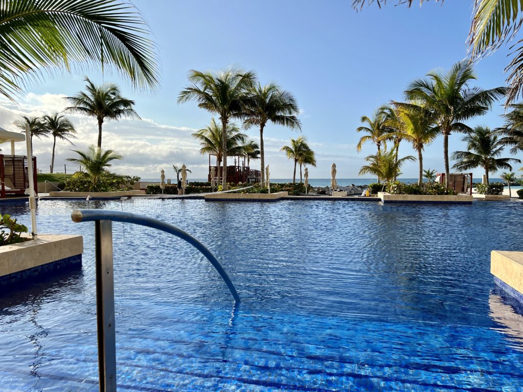 hyatt ziva cancún pool view