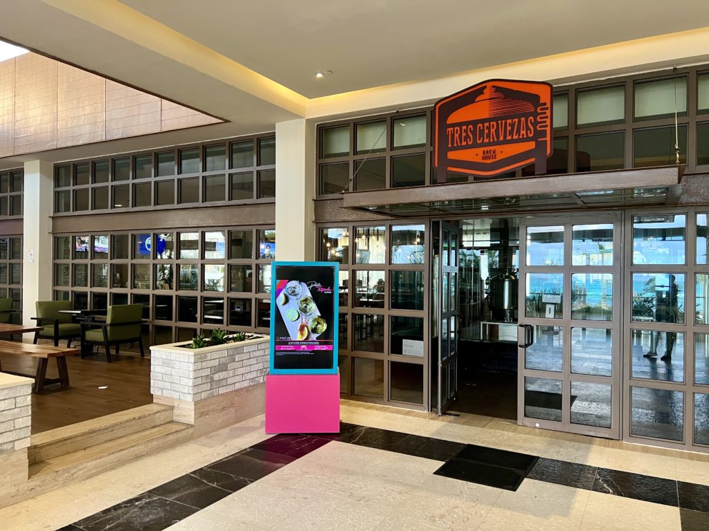 hyatt ziva cancún tres cervezas entrance 