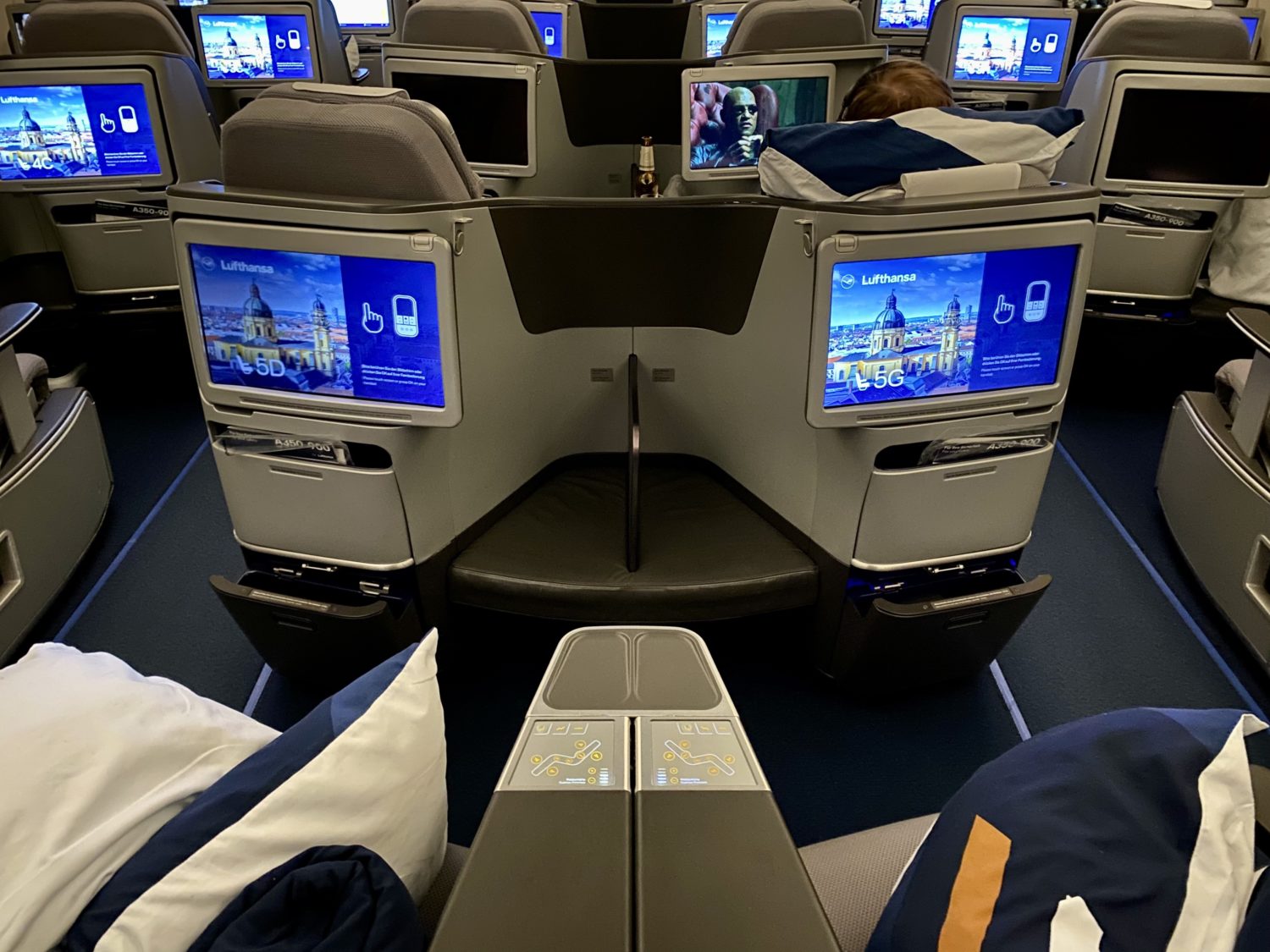 middle seats in lufthansa business class 