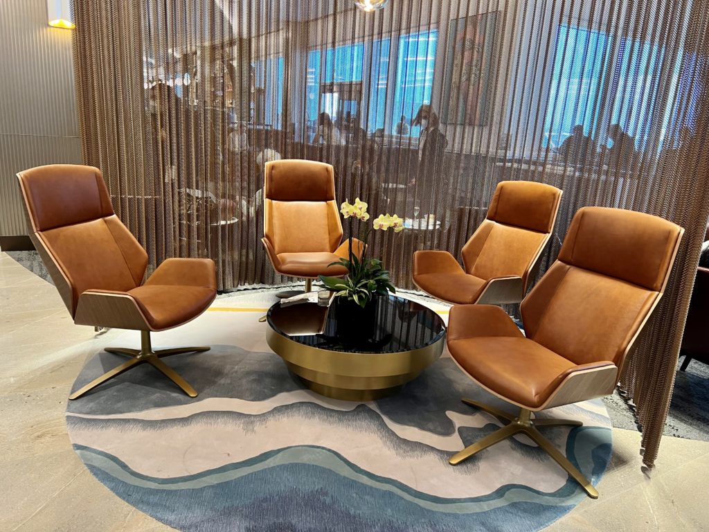 delta sky club los Angeles seating