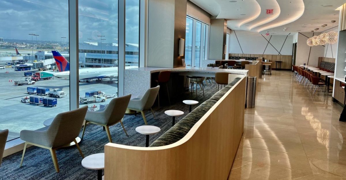 new delta sky club los angeles