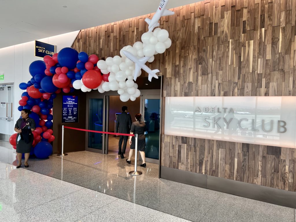 delta sky club los Angeles main entrance 