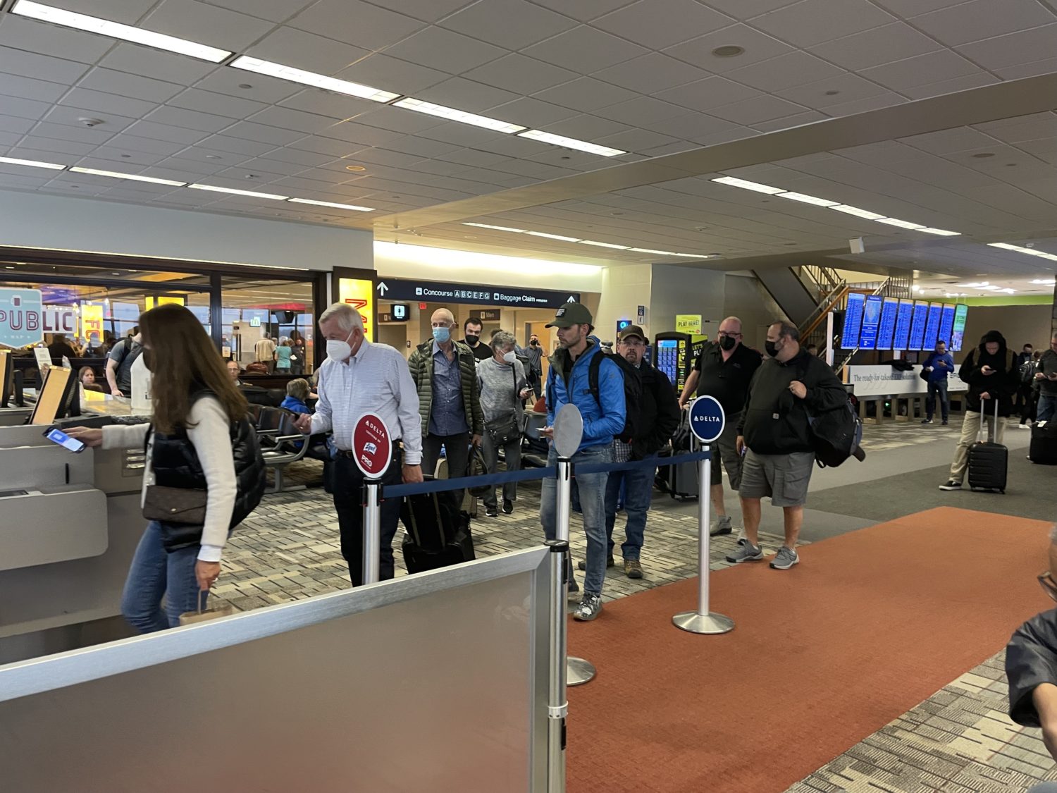 delta boarding gate masks