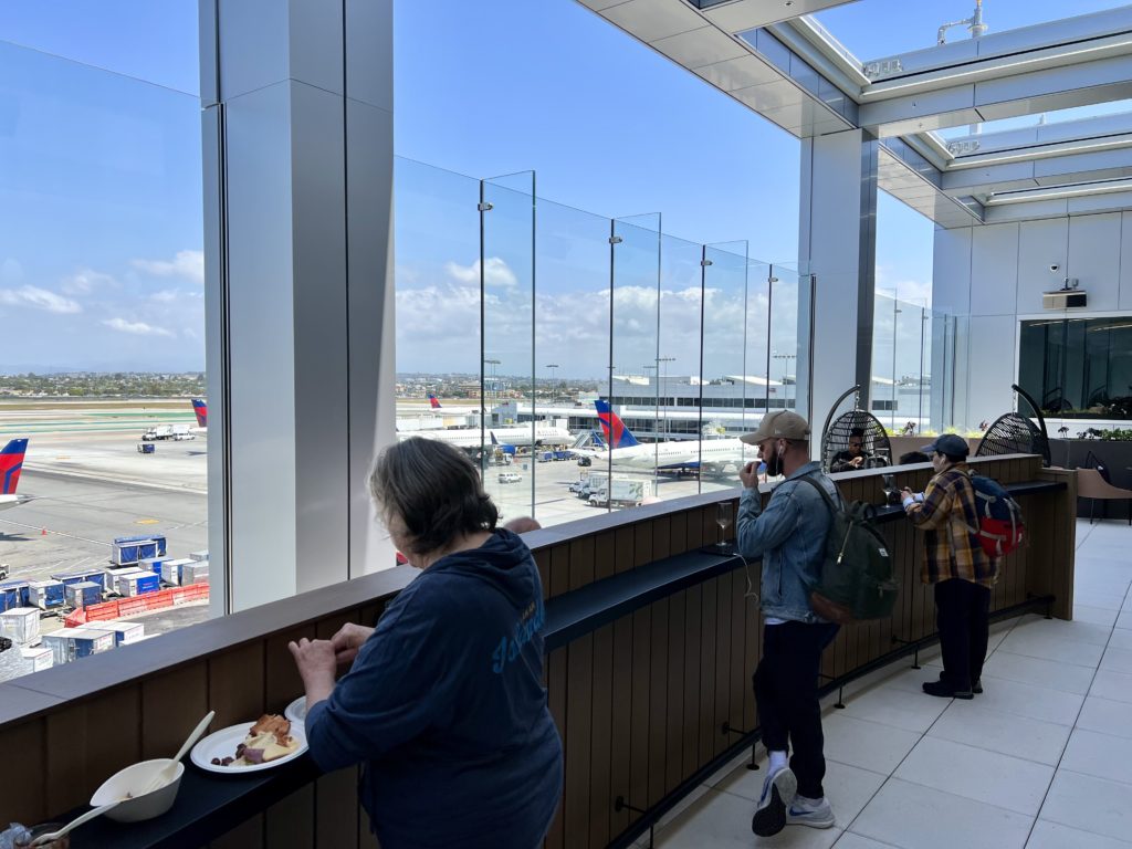delta sky club los Angeles outdoor terrace