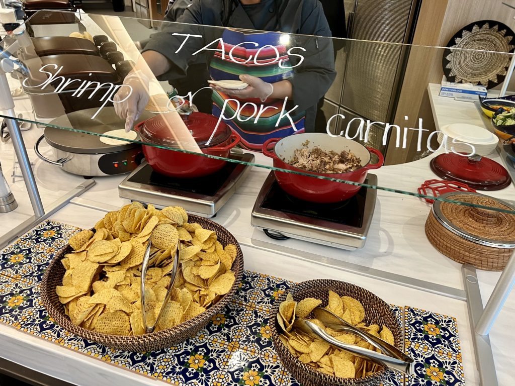 delta sky club los Angeles food